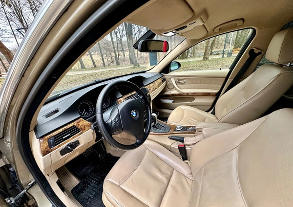 BMW Seria 3 cena 26500 przebieg: 425000, rok produkcji 2005 z Bogatynia małe 22